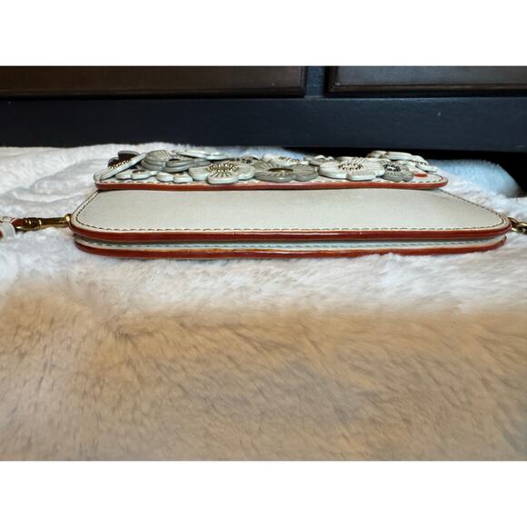 EXCELLENT CONDITION Coach Tea Rose Appliqué Leather Chain Shoulder Bag Ivory - Picture 6 of 12